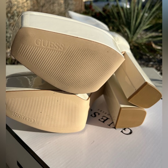 GUESS Womens Ivory 1-1/2" Platform Logo Byra Square Toe Block Heel Booties - Picture 8 of 9